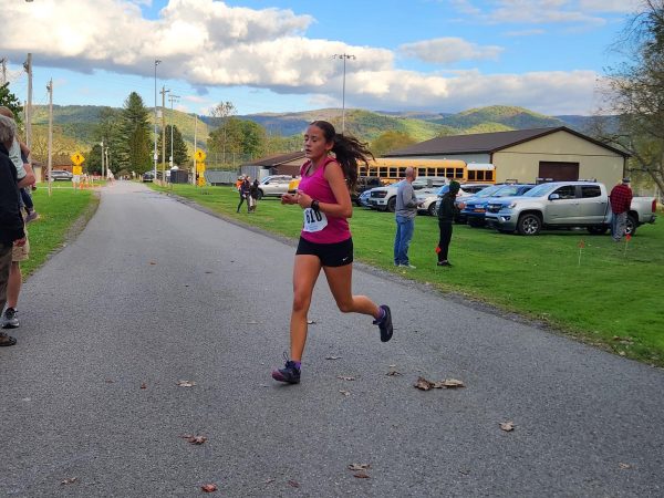 St. Marys Cross Country Teams Sweep Tucker County Invitational
