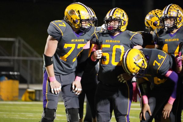 Blue Devils Take Down Titans, 40-20, For 3rd Straight Win
